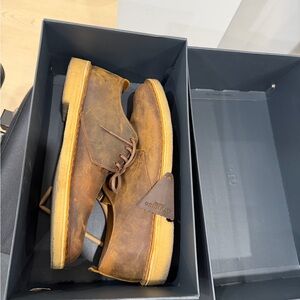 Clarks Men's Distressed Brown Leather Derbys